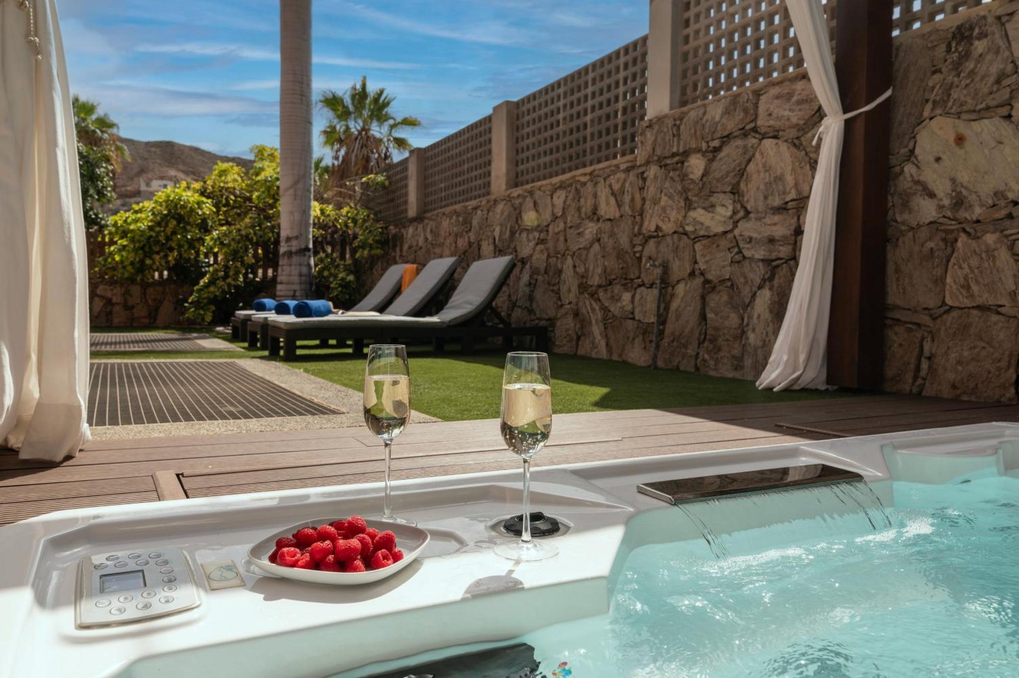 Serenity Villa Tauro โมกัน ภายนอก รูปภาพ
